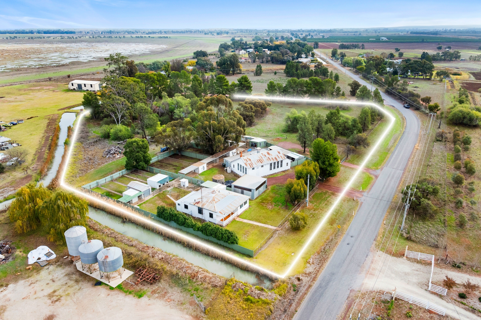 521 Fivebough Road,Leeton