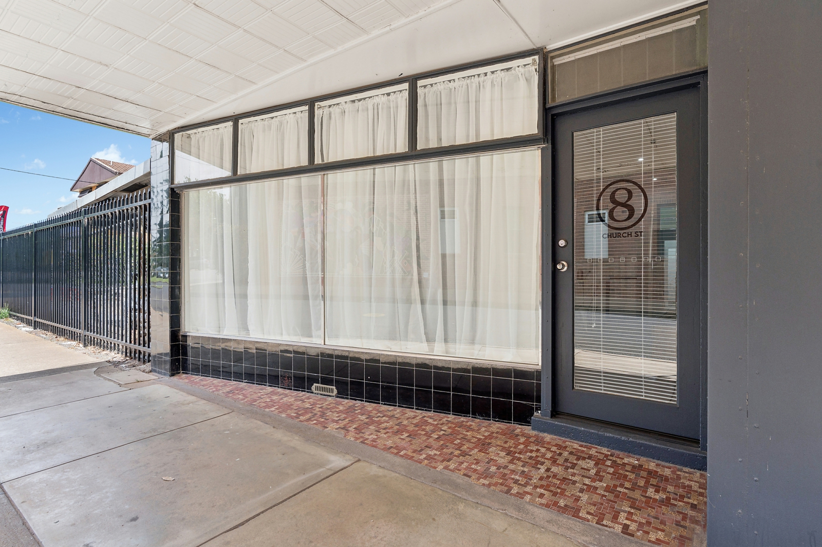 8 Church Street,Leeton