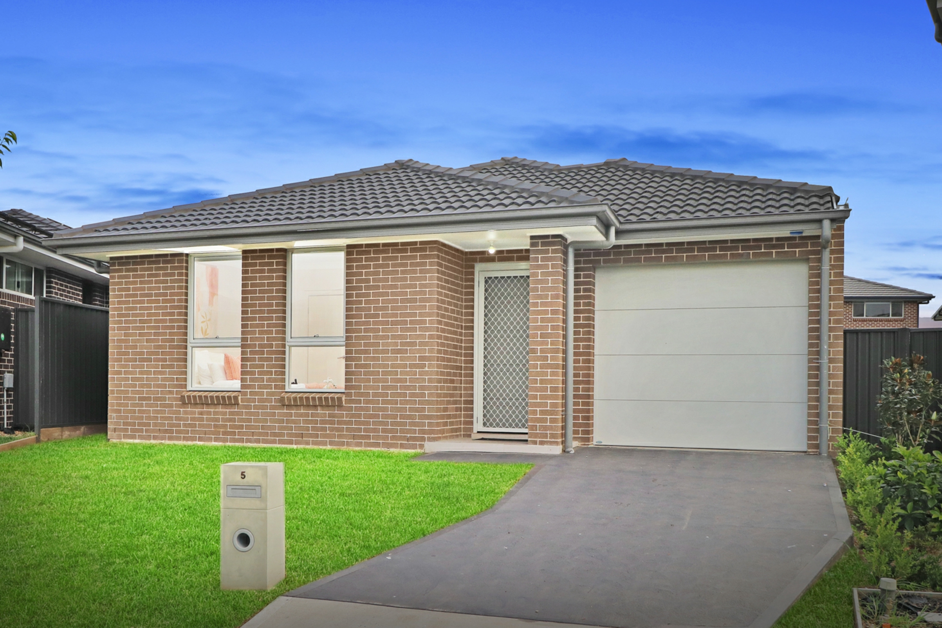 5 Coromandel Street, MARSDEN PARK
