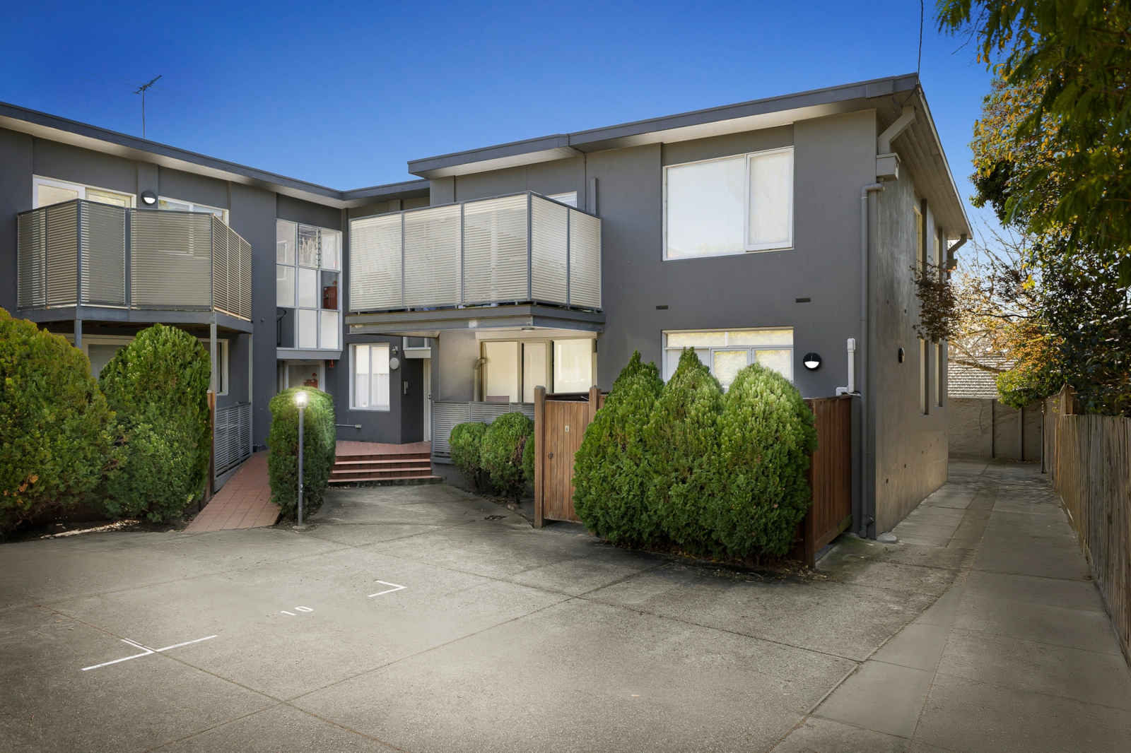 4/233 Cotham Road, KEW