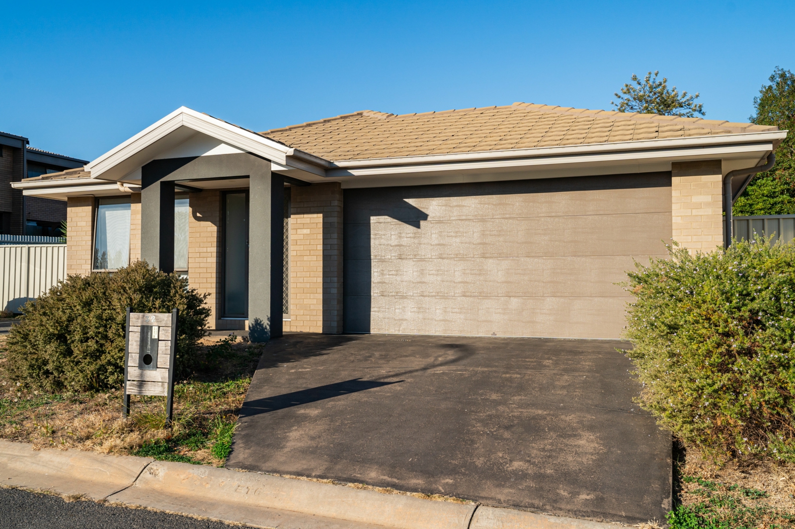 32 Brookfields Mews, LAVINGTON