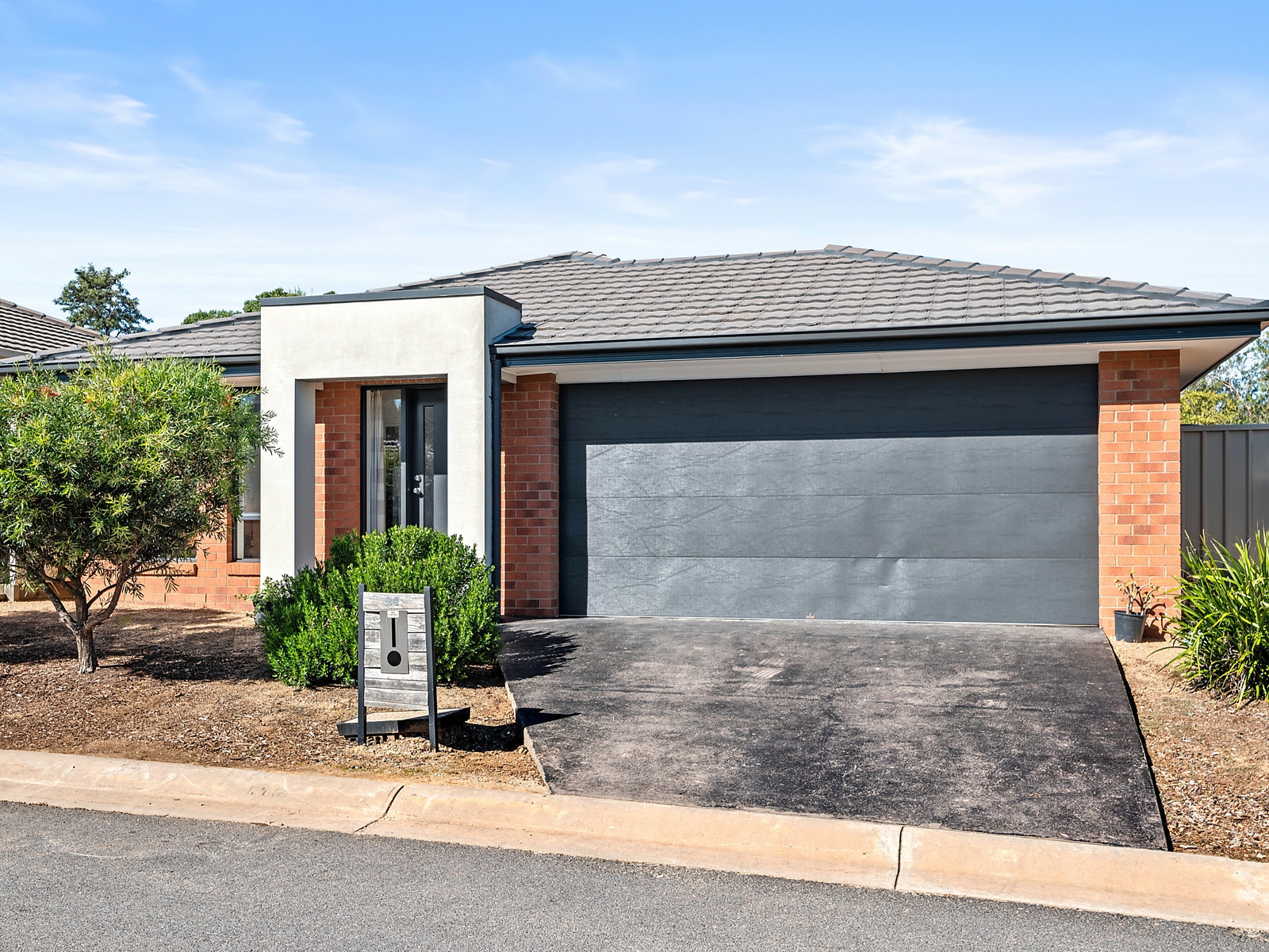 24 Brookfields Mews,Lavington