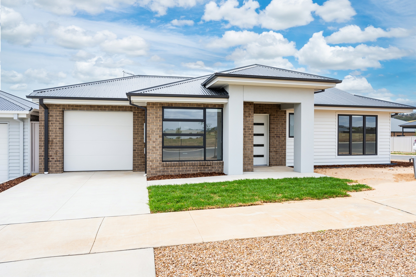 14 Stobie Crescent,Leneva
