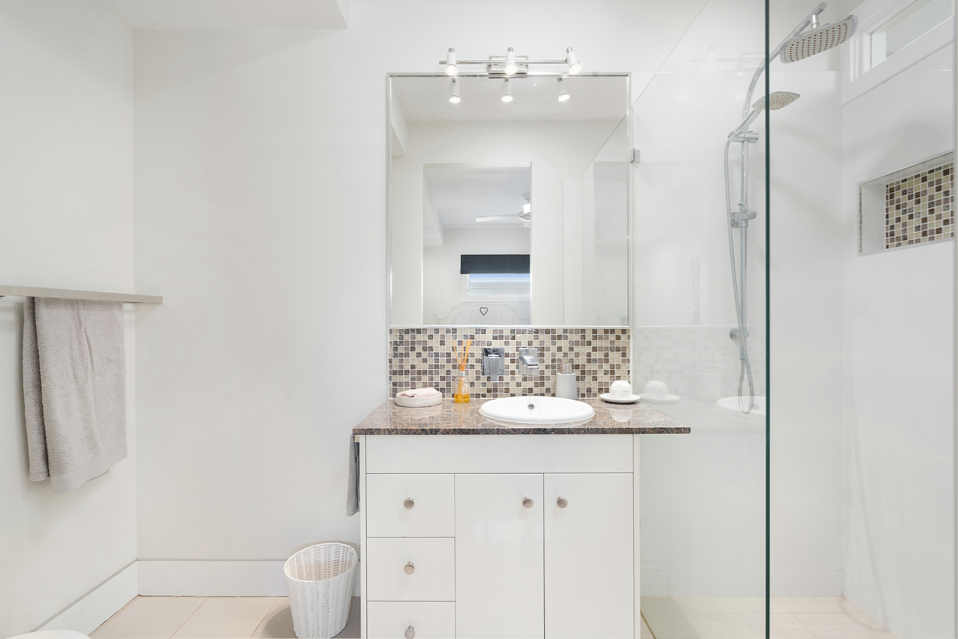 Ensuite 2