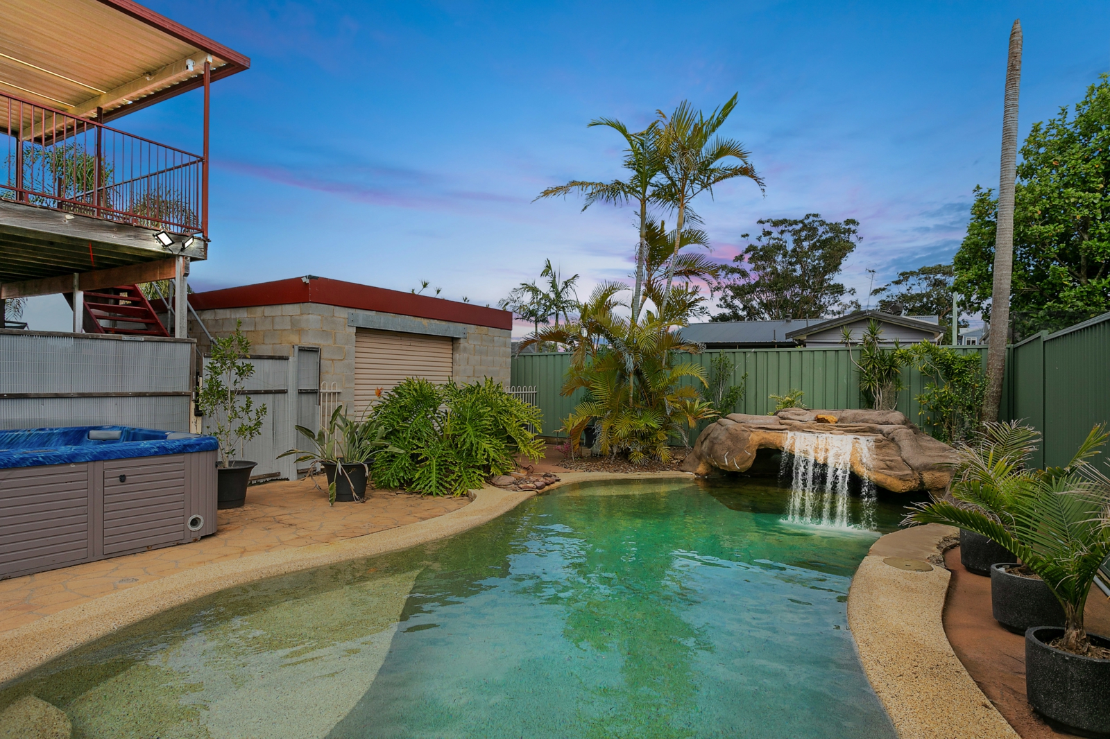 Pool_dusk