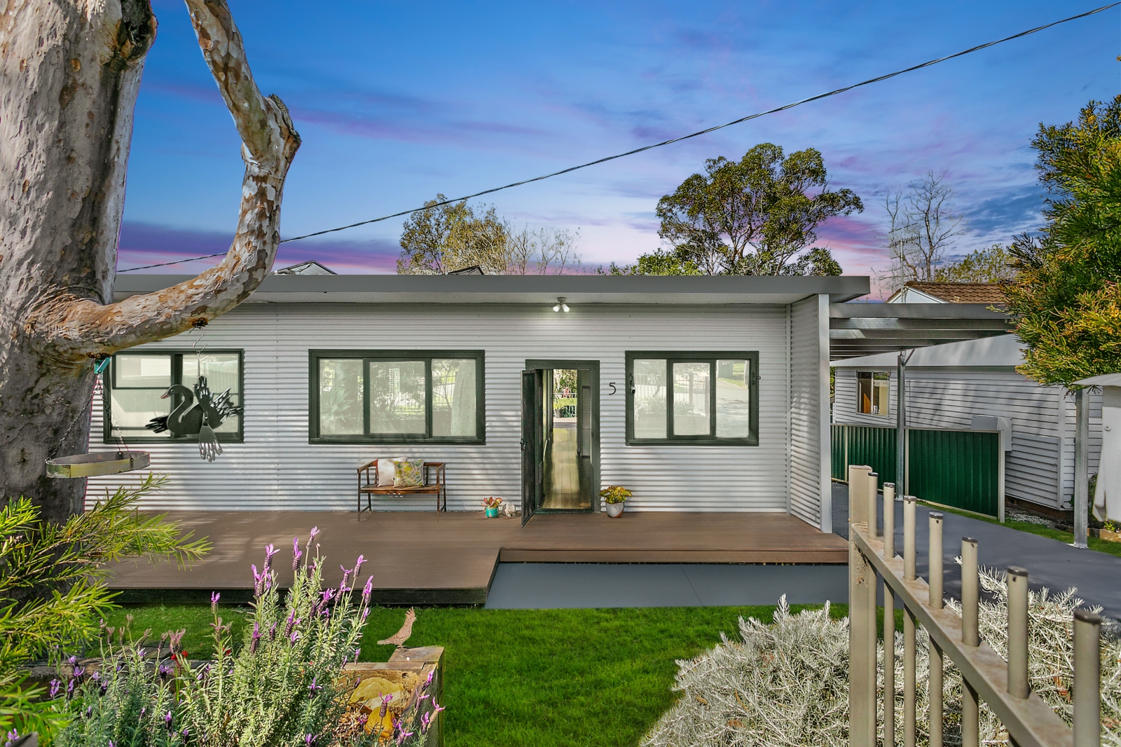 5 Swan Street, KANWAL