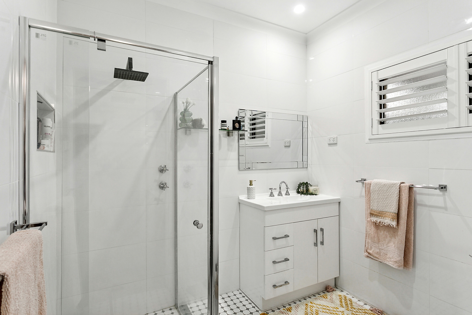 Ensuite