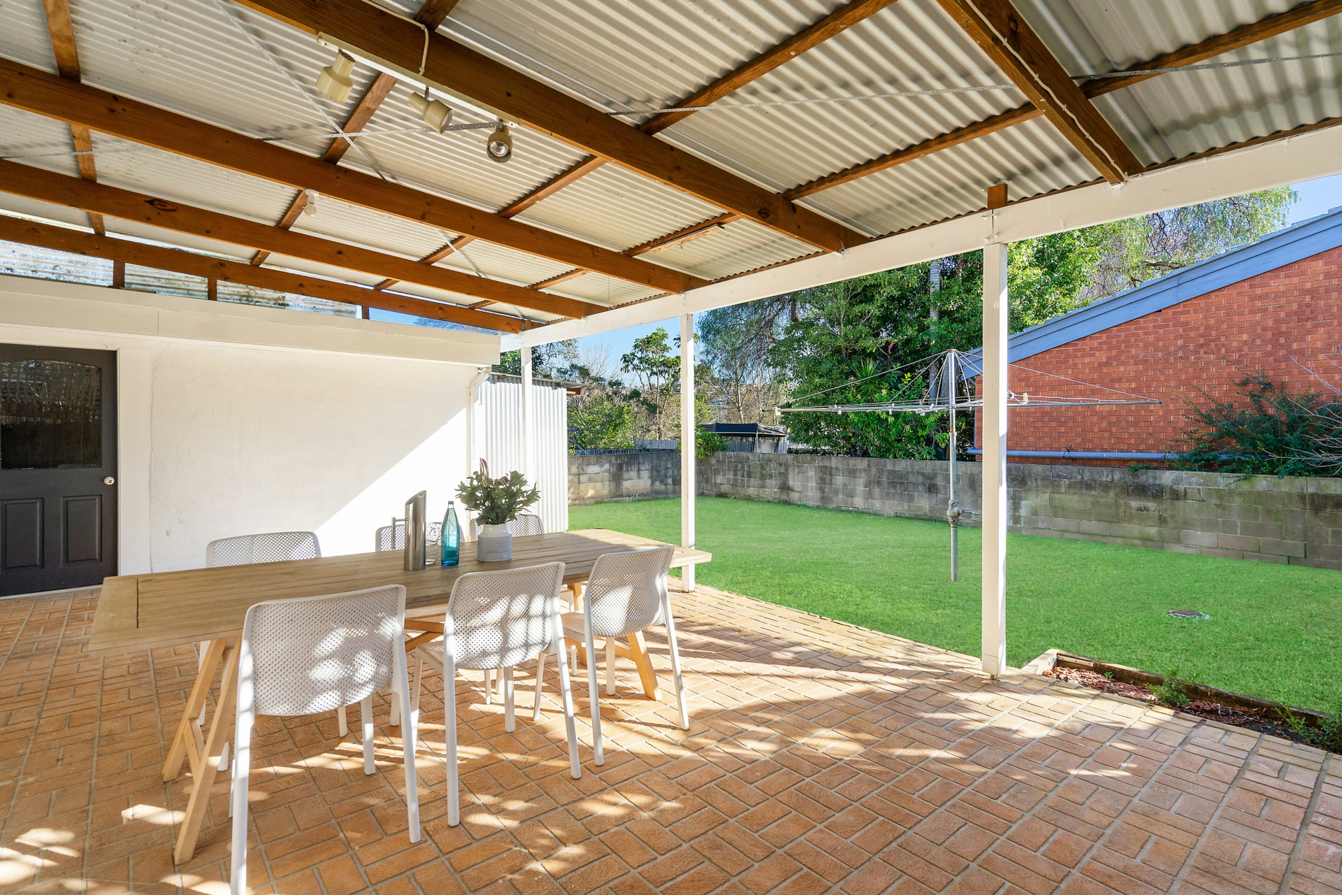 Outdoor Dining_v2