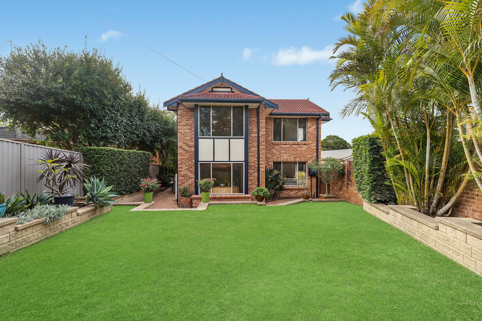 8 Oxford Falls Road, Beacon Hill - image 1
