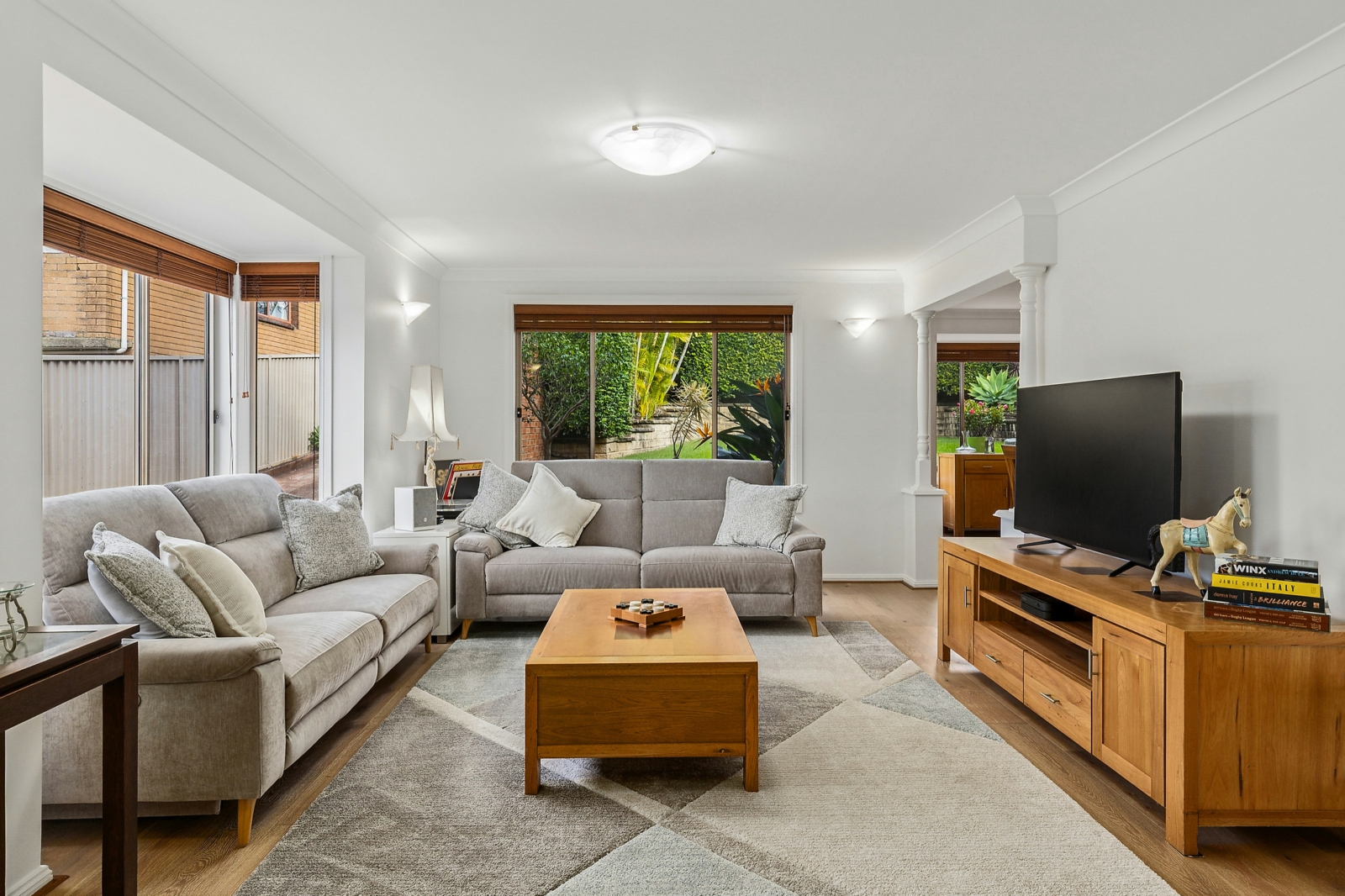 8 Oxford Falls Road, Beacon Hill - image 3
