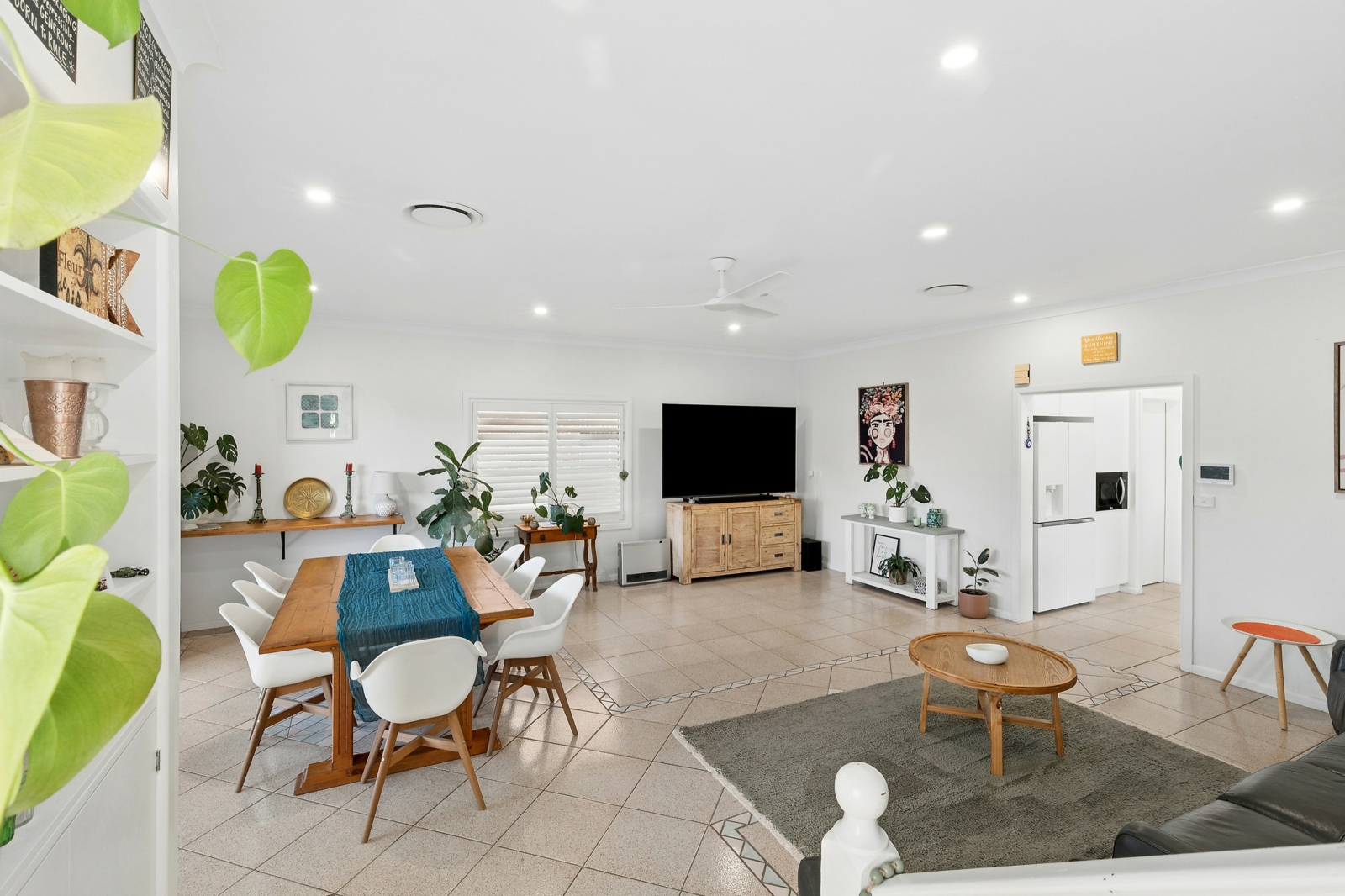 Living Room-02_HiRes.jpg