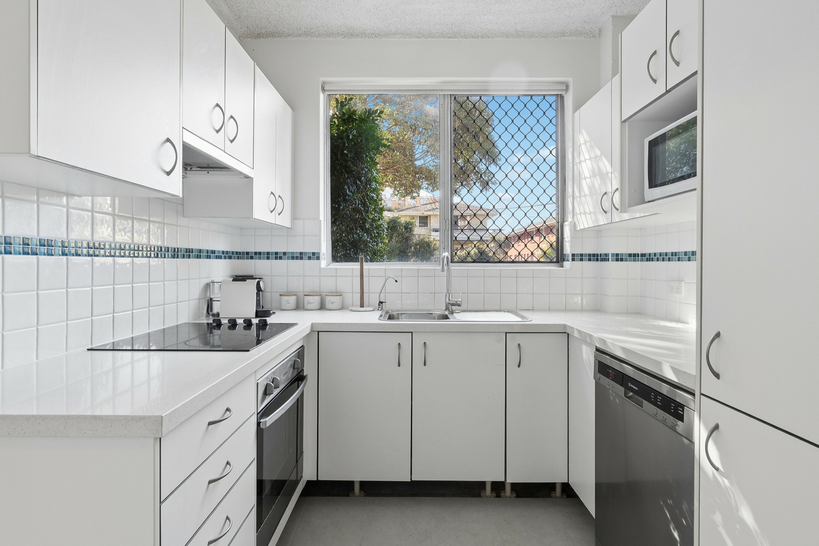 Kitchen_HiRes.jpg