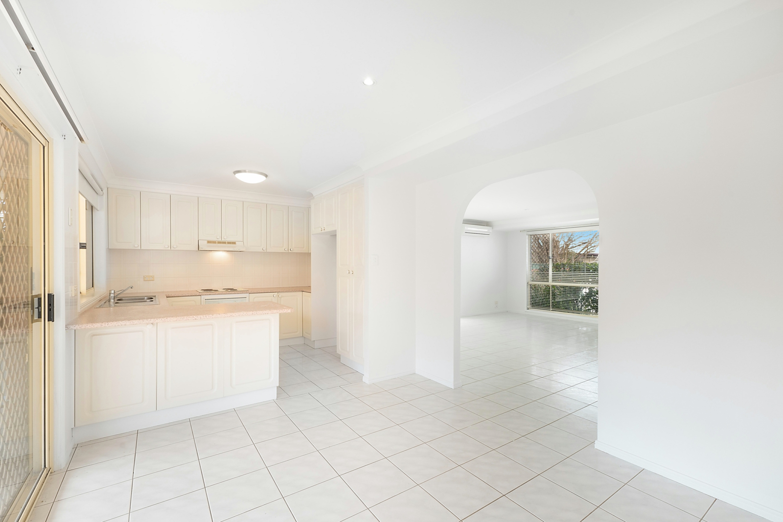 Kitchen_Dining Area