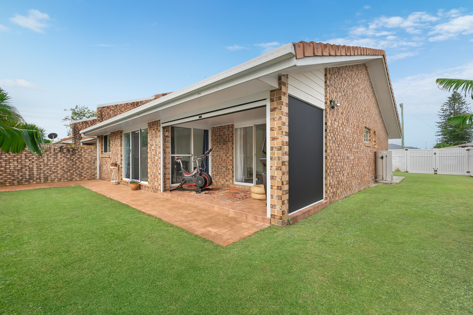 7.Back and side yard.jpg