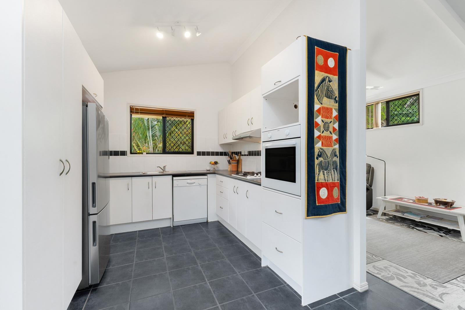 2. Granny Flat Kitchen.jpg