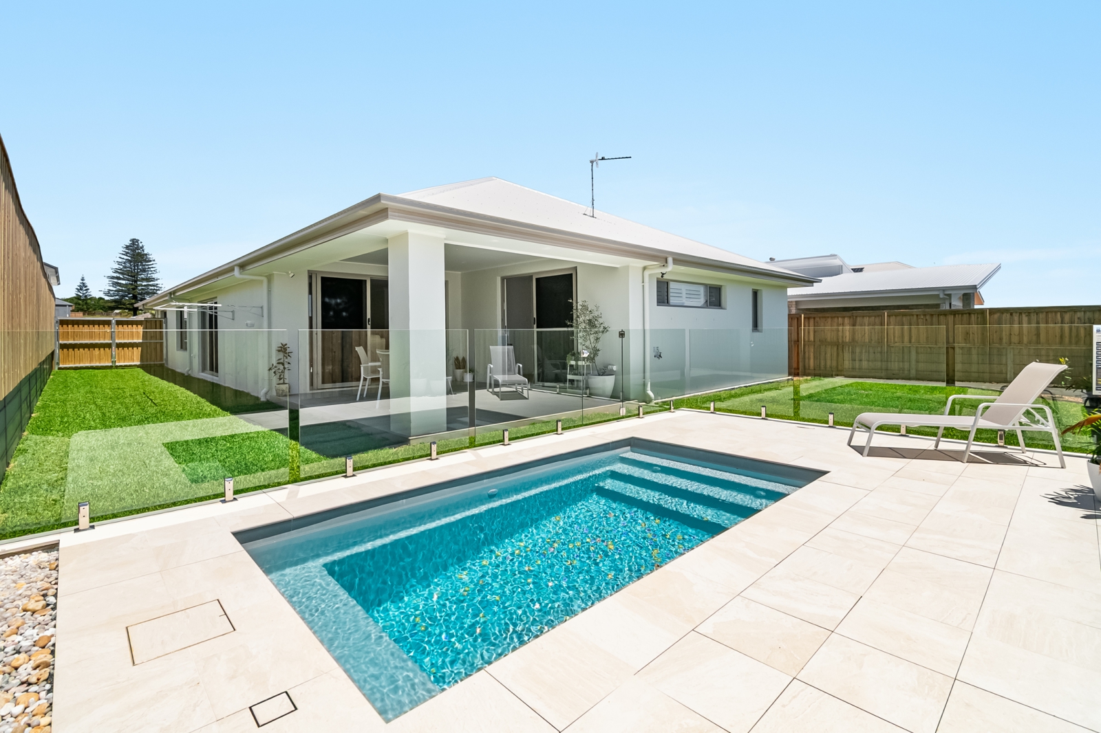 8 Dune Avenue,Skennars Head