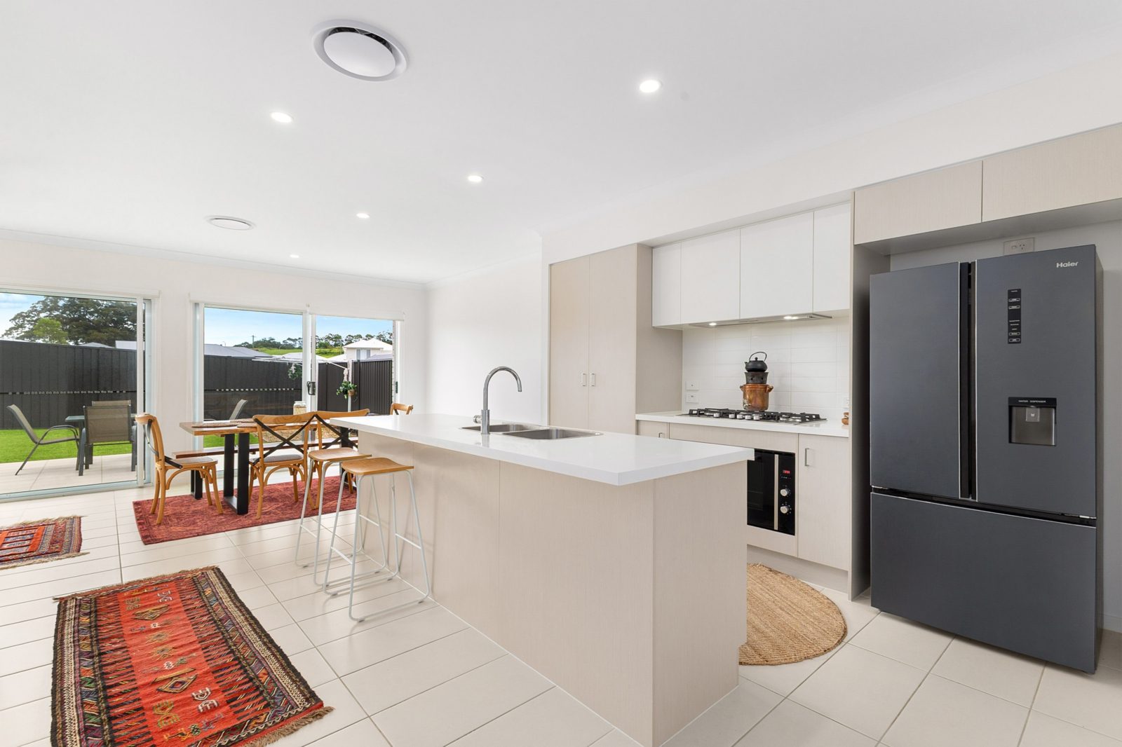 3. Kitchen N.jpg