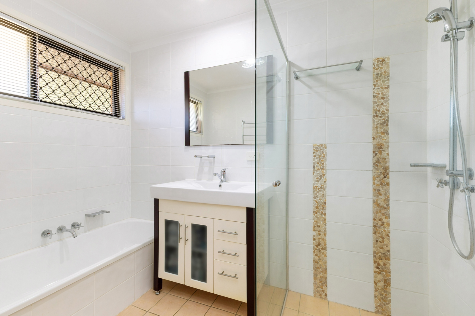 4.Bathroom.jpg