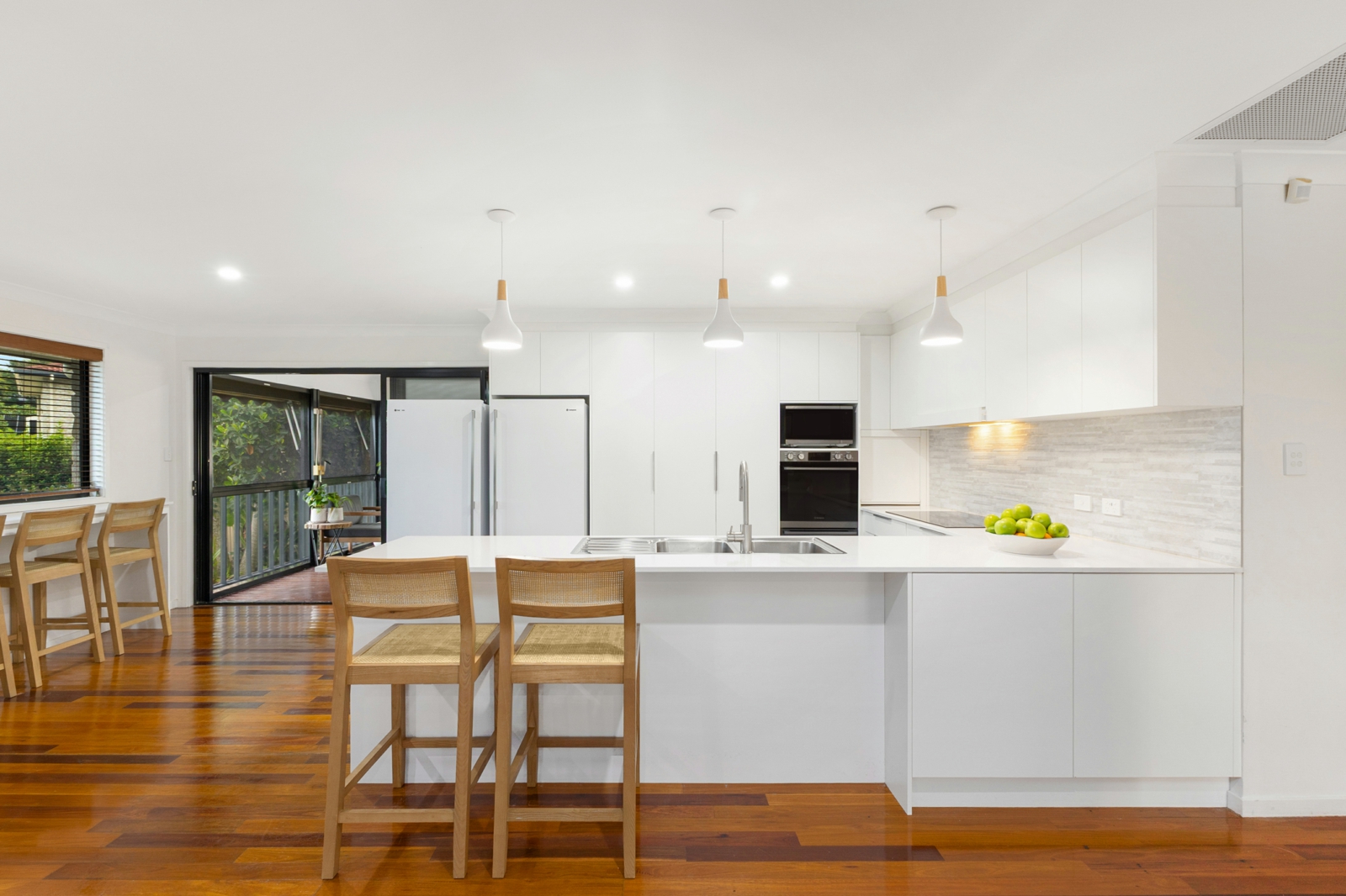 4. Kitchen.jpg