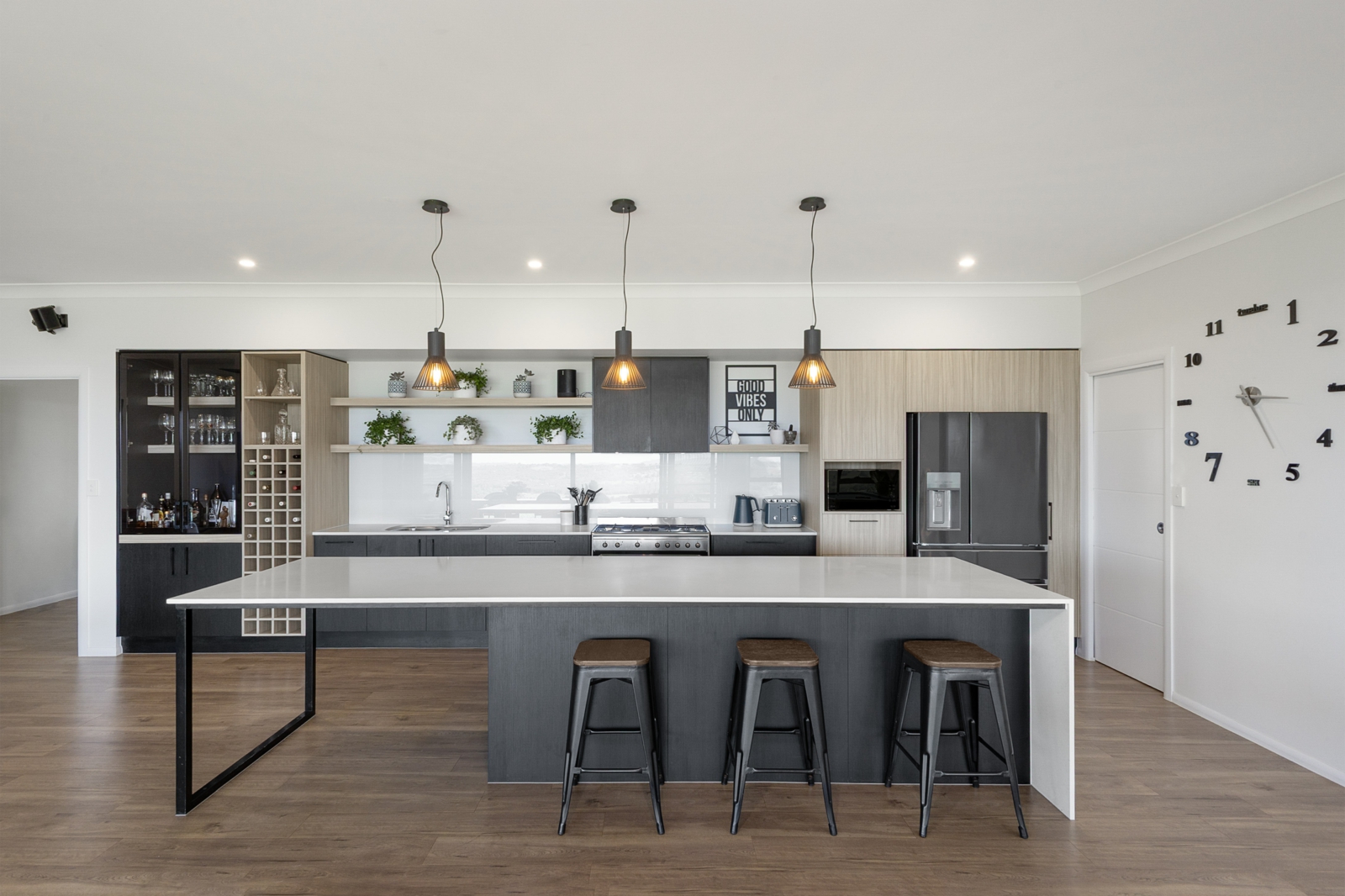 6.Kitchen.jpg