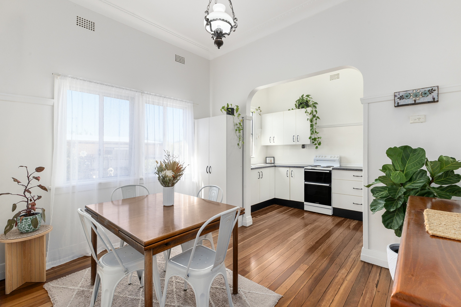 3.Dining_Kitchen.jpg