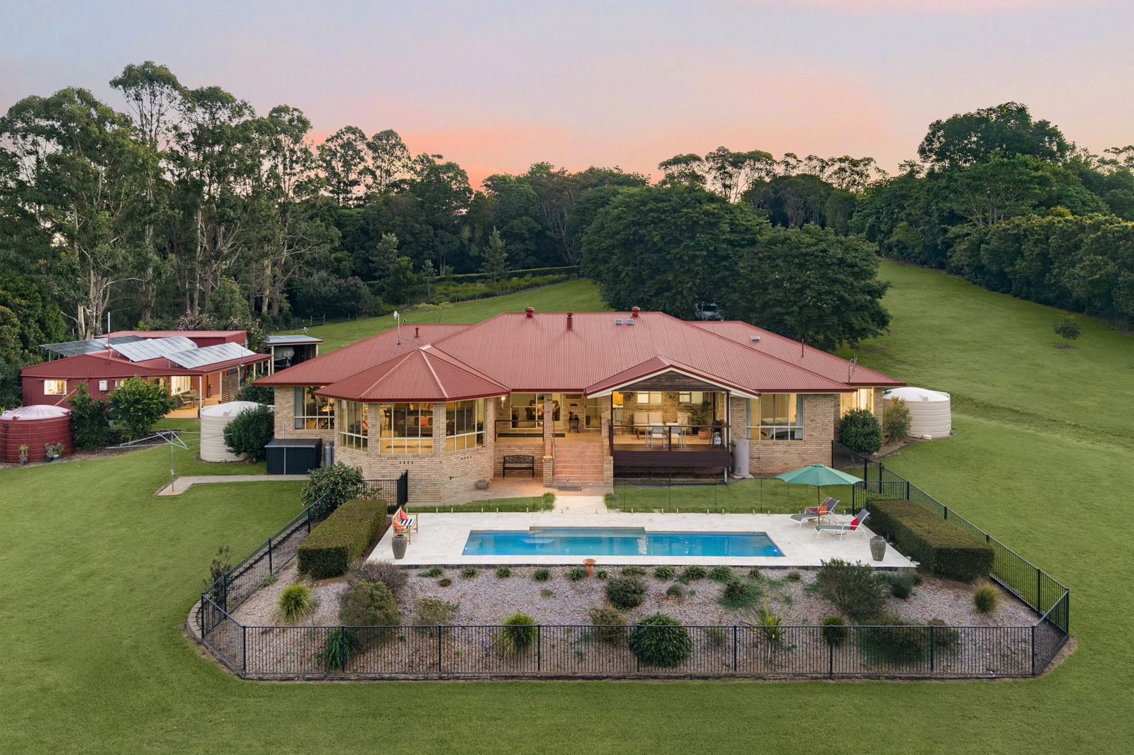 17. Dusk Back Facade.jpg