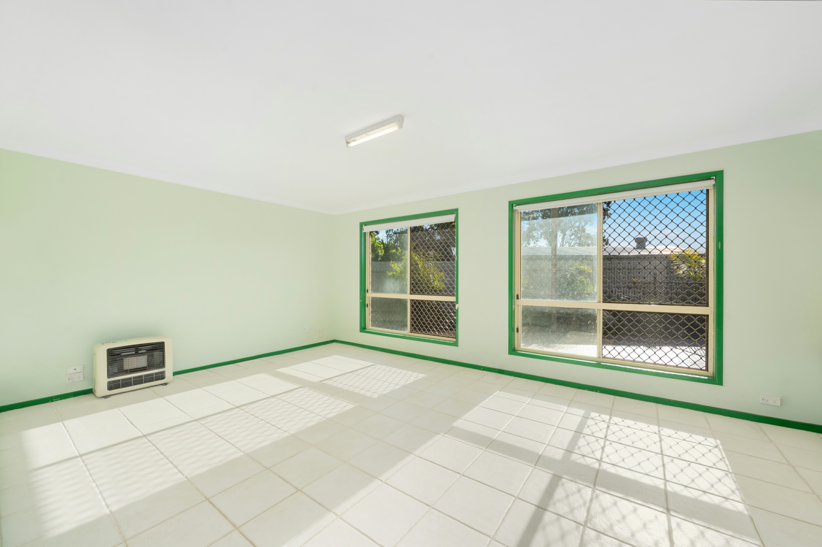 4. Living Room.jpg