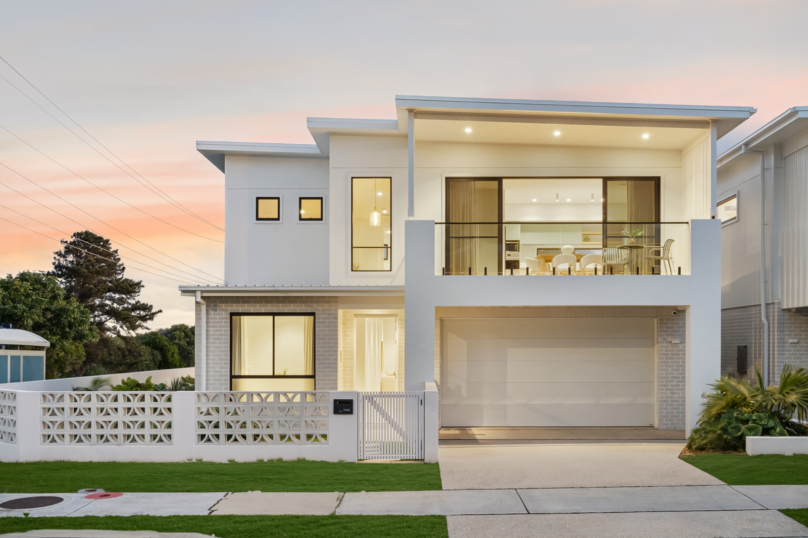 33. Facade Dusk.jpg