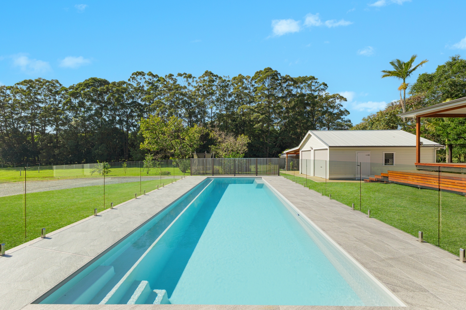 4. Pool and Shed.jpg