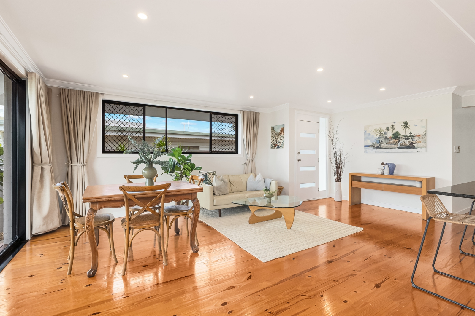 5.Living room 1.jpg