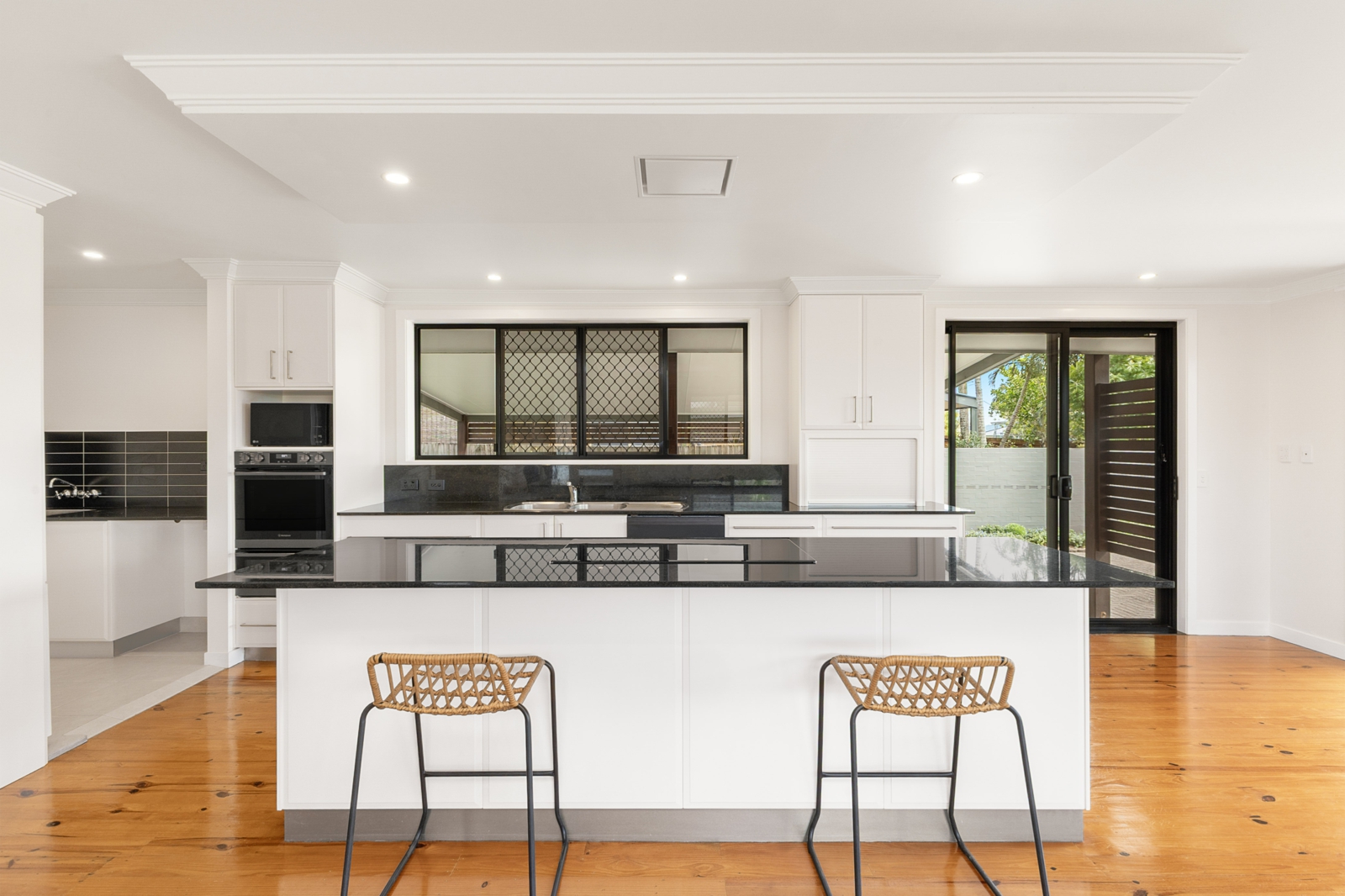 4.Kitchen.jpg