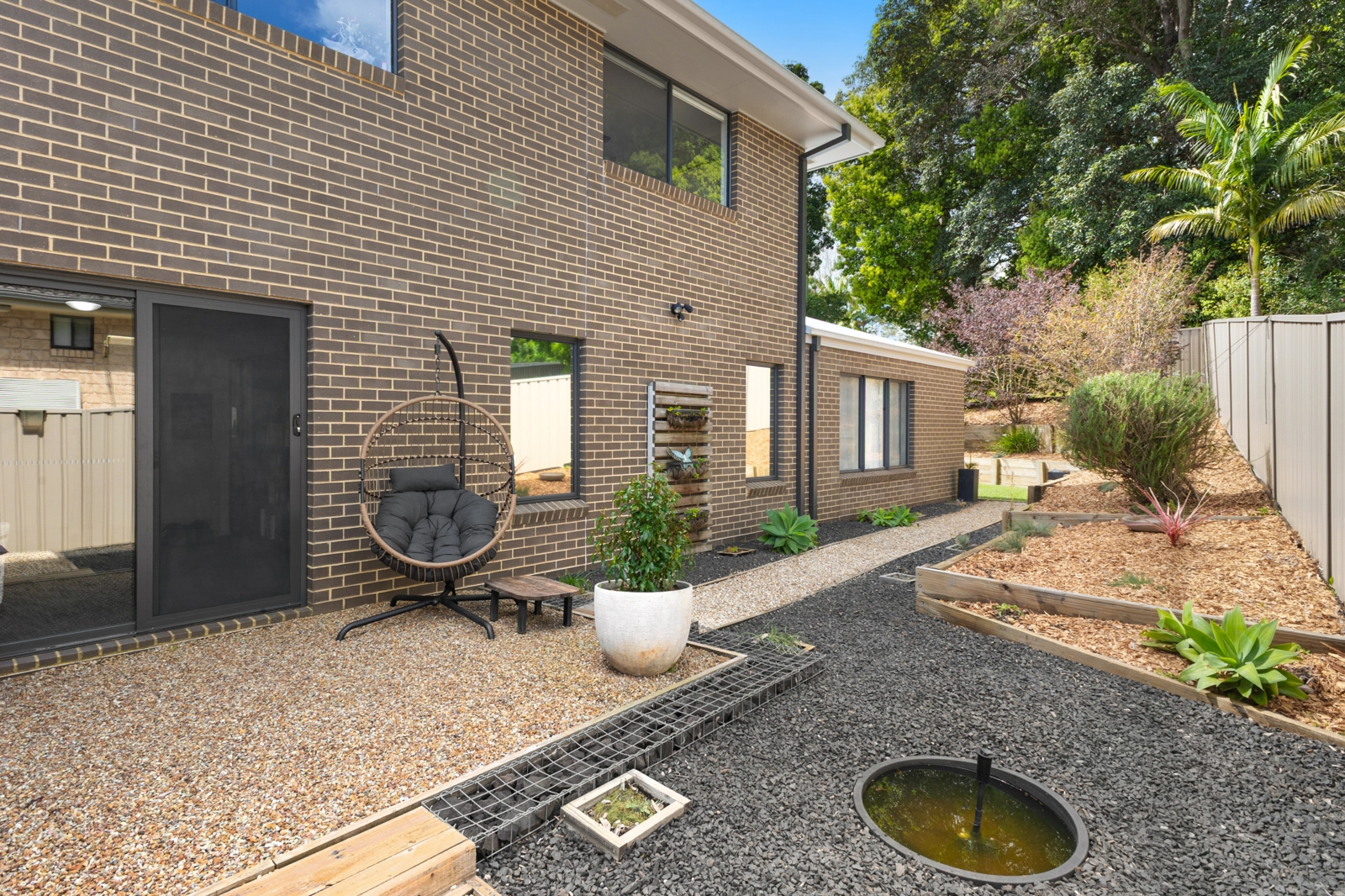 15. Side House Alfresco.jpg