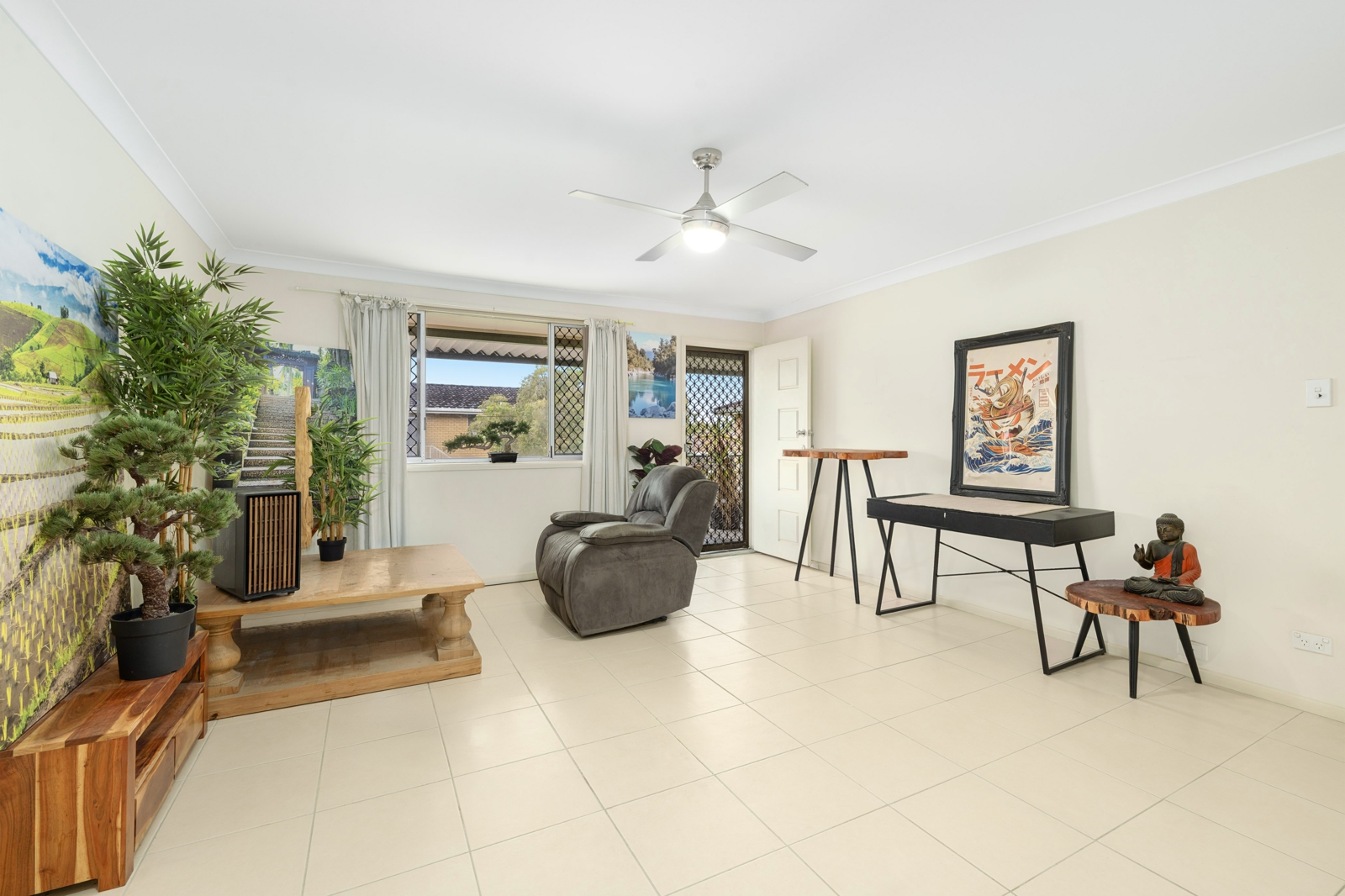 1. Living Room.jpg