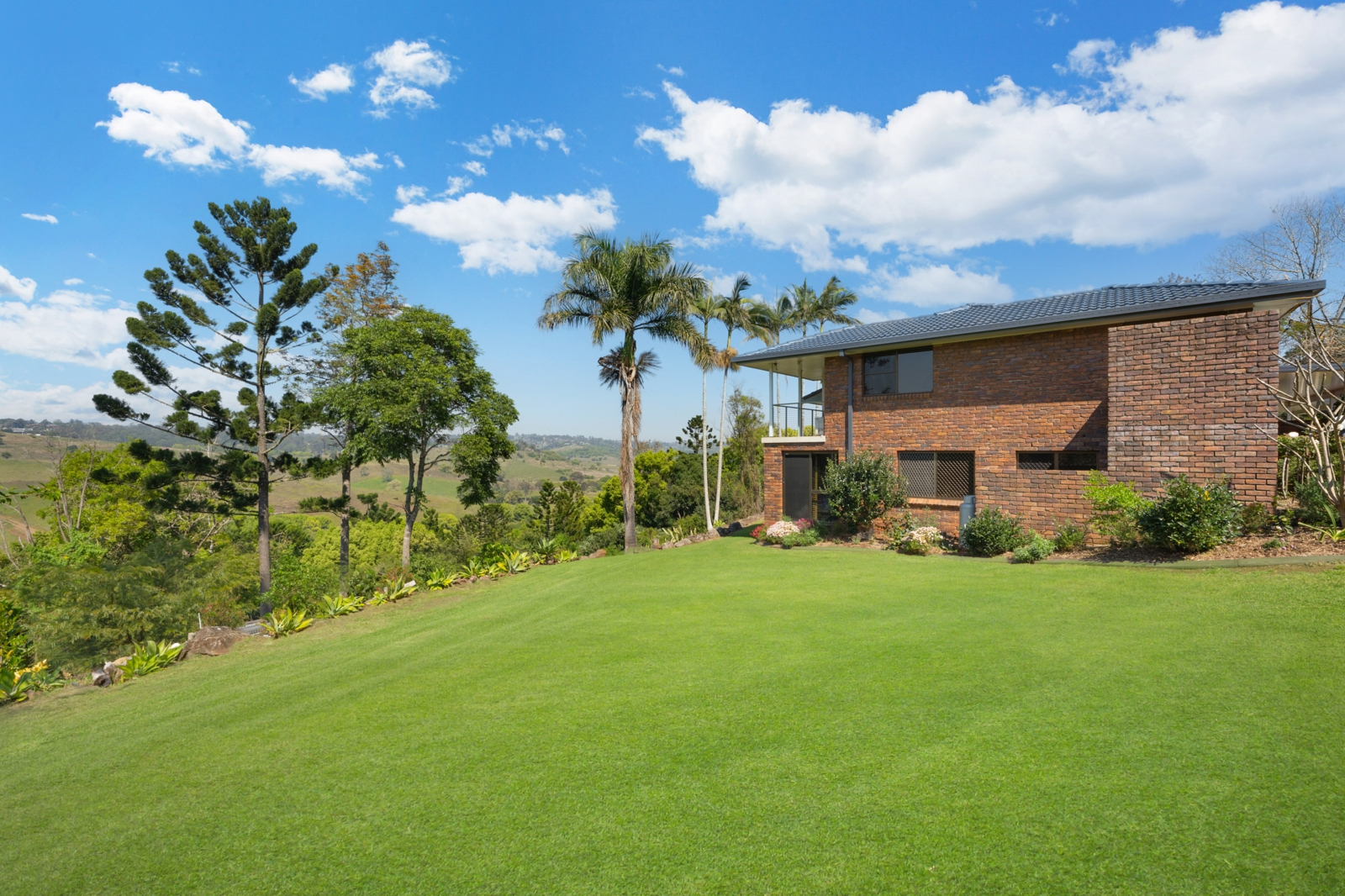 14. Side Yard-View.jpg