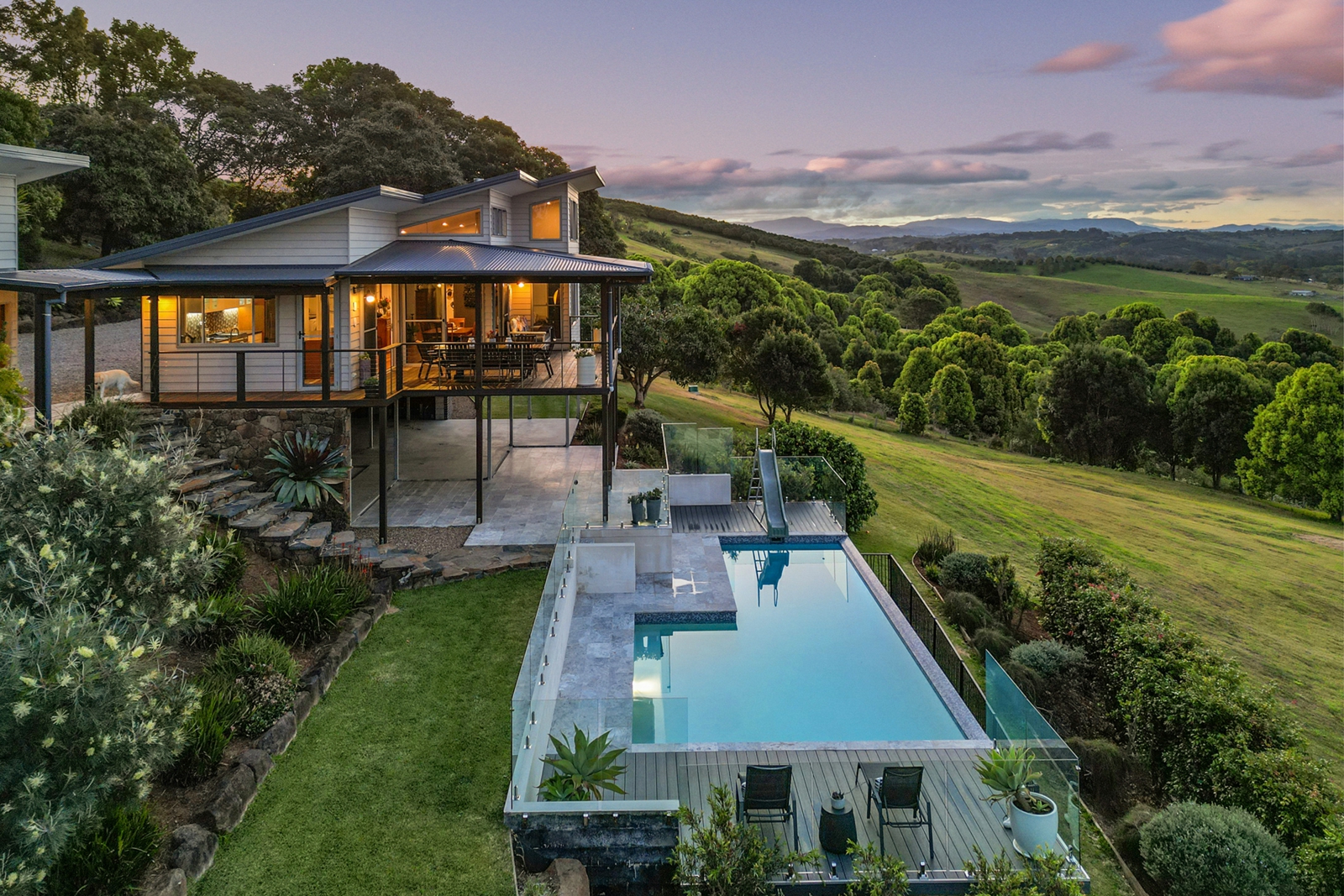 280 Picadilly Hill Road, COOPERS SHOOT