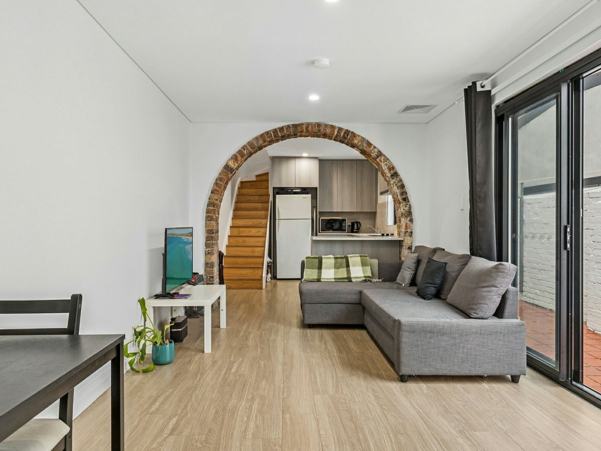 713 South Dowling Street, Redfern - image 2