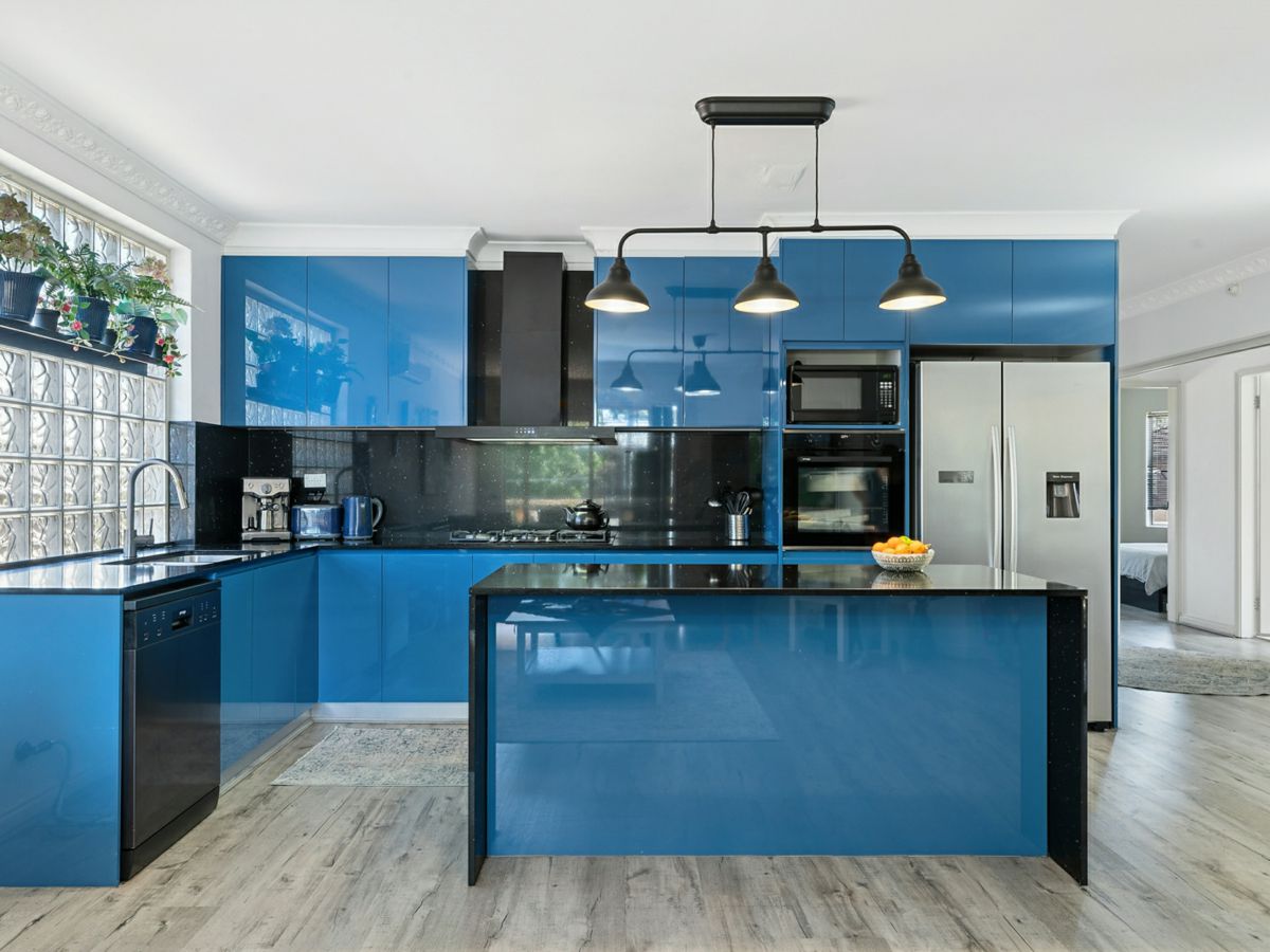 66 Sutherland Street, Mascot - image 3