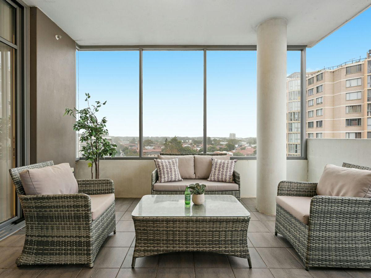 517/1 Bruce Bennetts Place, Maroubra - image 2