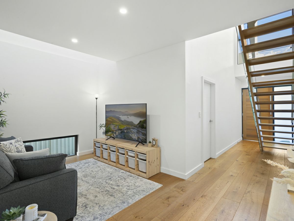 51 Middlemiss Street, Mascot - image 2