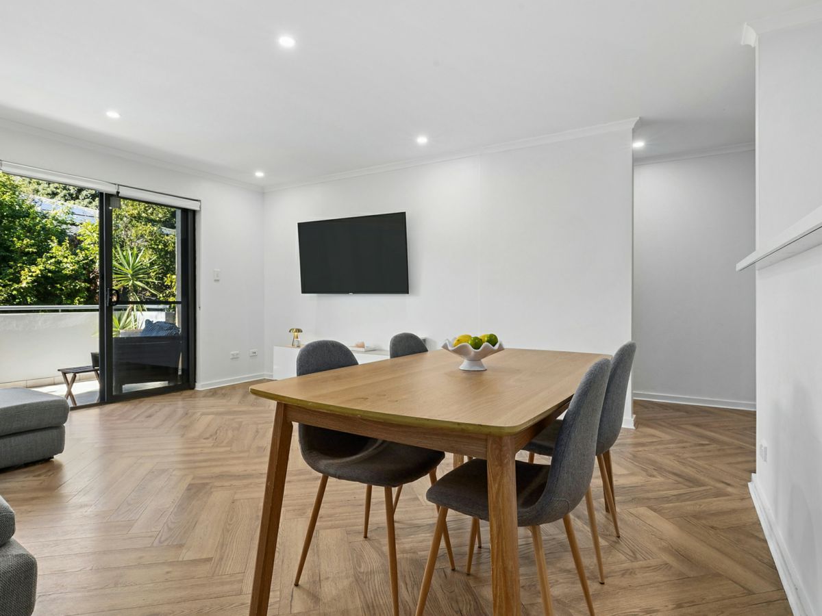 8/25 Chelmsford Avenue, Botany - image 2