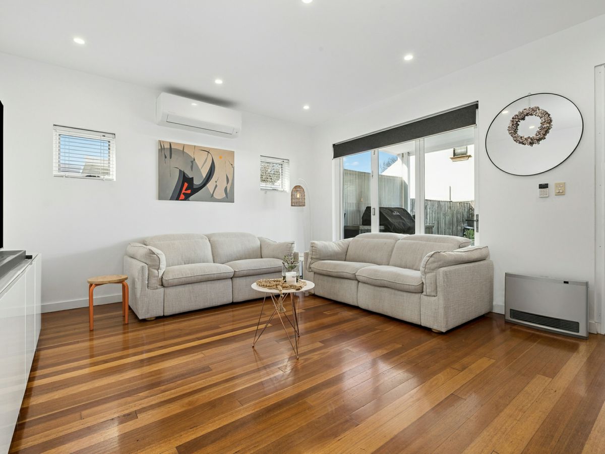 1 Brown Avenue, Botany - image 2