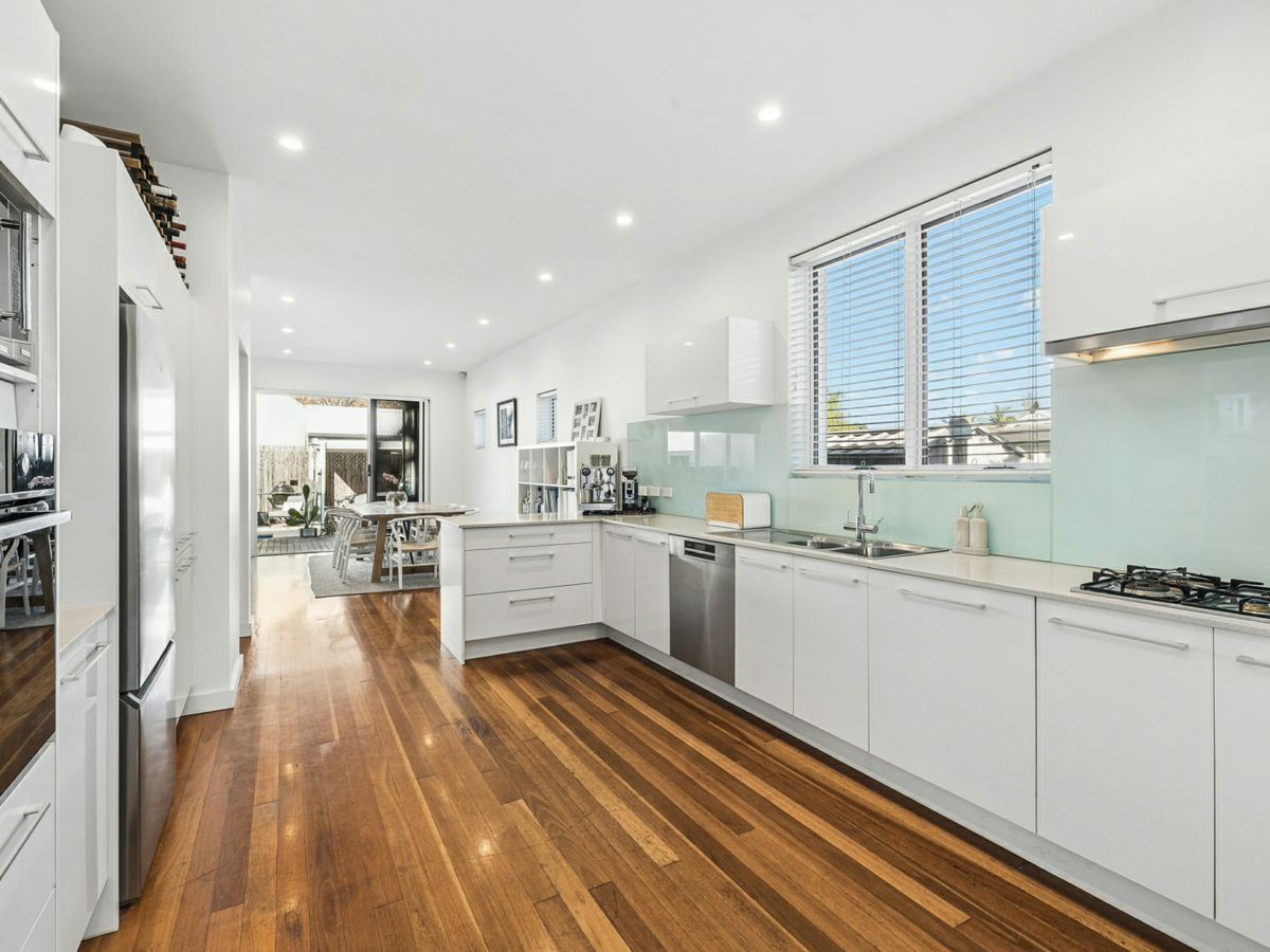 1 Brown Avenue, Botany - image 3