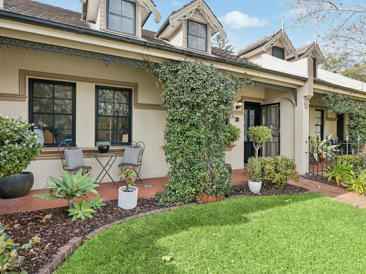 2A/44 William Street, Botany - image 2