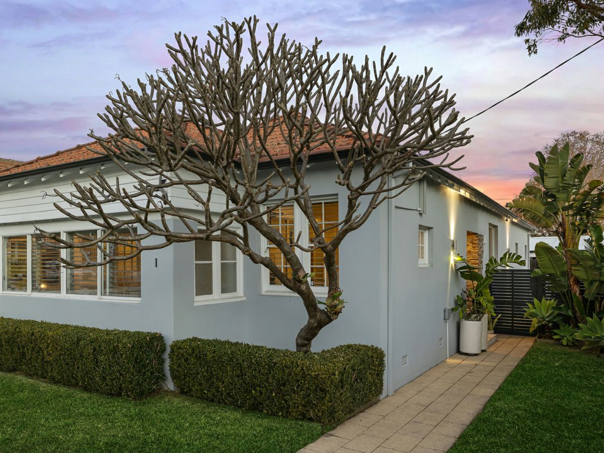 1 Brown Avenue, Botany - image 3