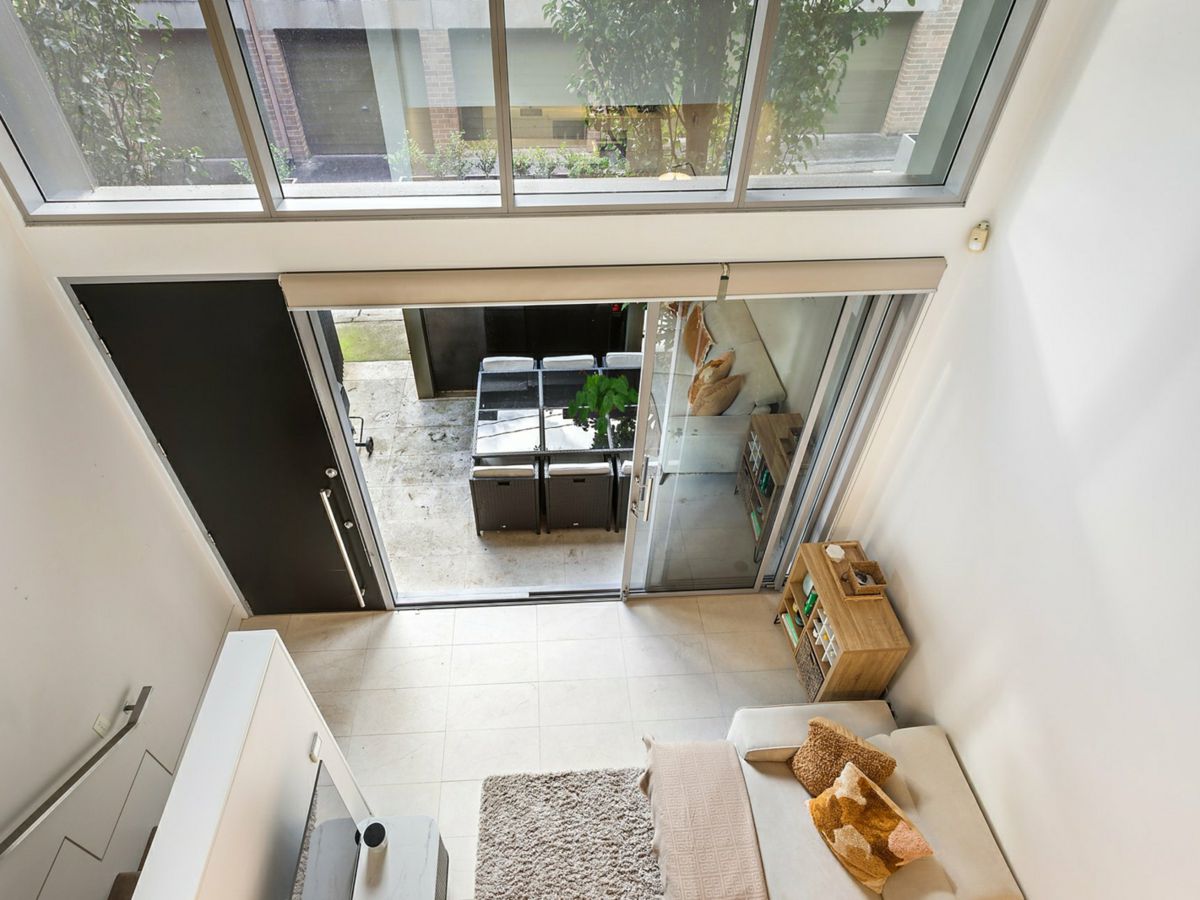 8 Roylston Lane, Paddington - image 3