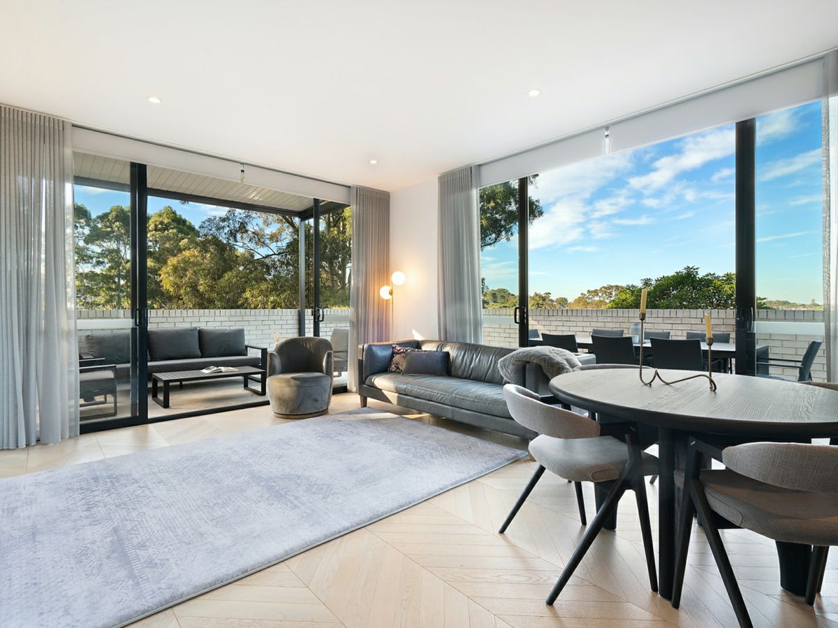 33/52 Eastern Valley Way, Northbridge - image 1