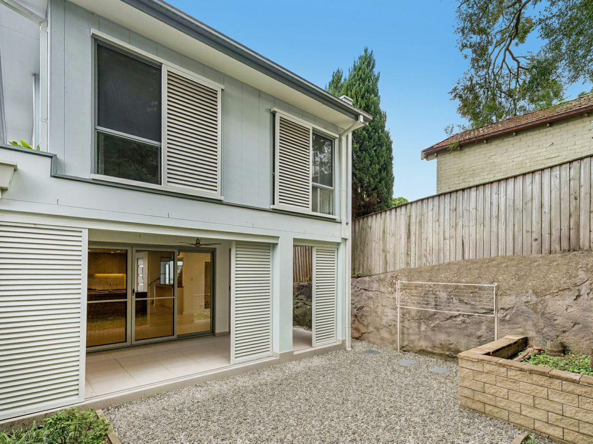 21 Garden Place, Willoughby - image 2