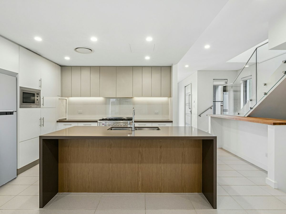 21 Garden Place, Willoughby - image 3
