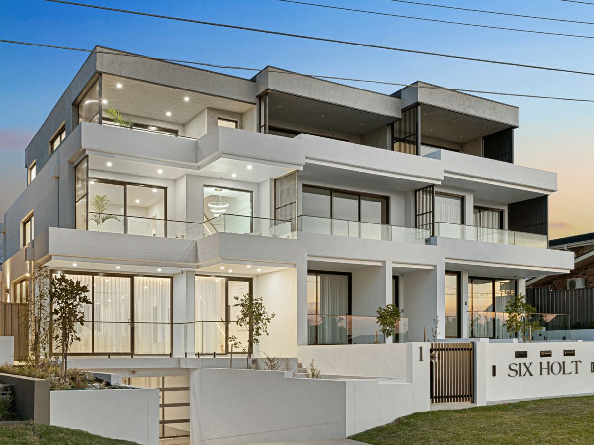 1/6 Holt Road, TAREN POINT
