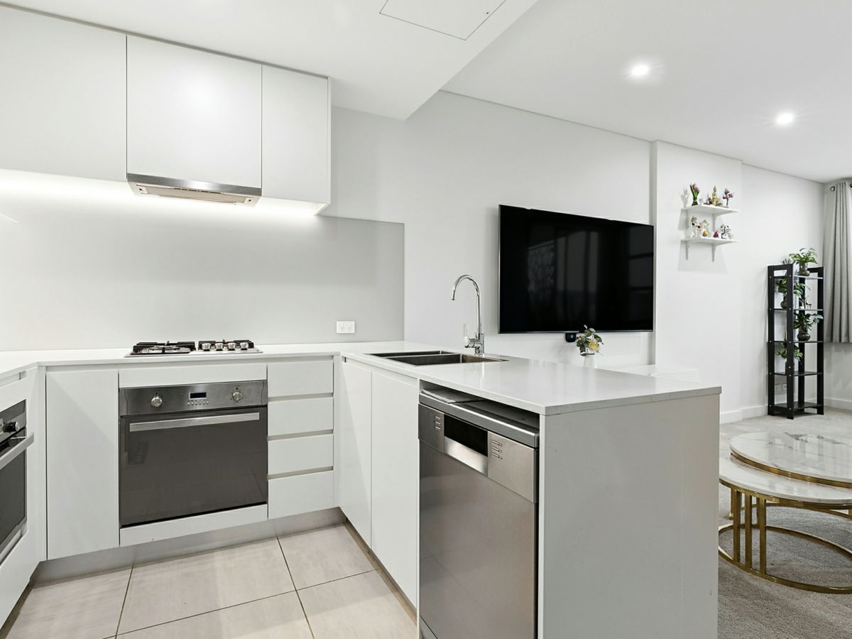 296/213 Princes Highway, Arncliffe - image 2